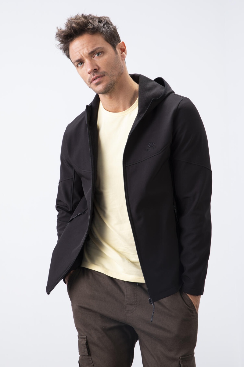 Siyah Fermuarlı Kapüşonlu Su ve Rüzgar Geçirmez Softshell Erkek Mont - 88051 - 3
