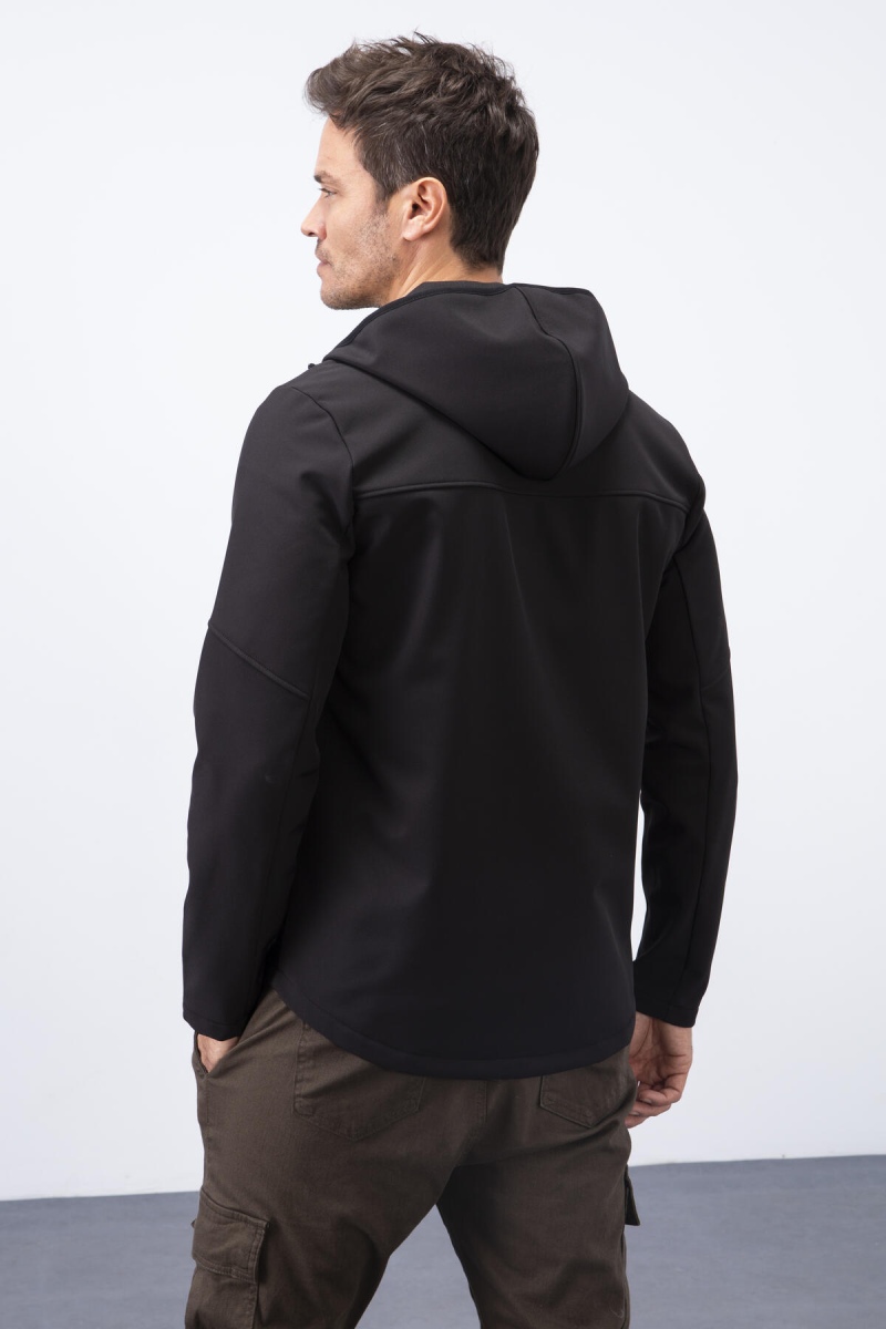 Siyah Fermuarlı Kapüşonlu Su ve Rüzgar Geçirmez Softshell Erkek Mont - 88051 - 7
