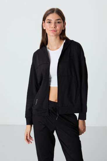 Siyah Kapüşonlu Gizli Cep Detaylı Standart Kalıp Kadın Eşofman Takımı - 95306 - TOMMYLIFE (1)