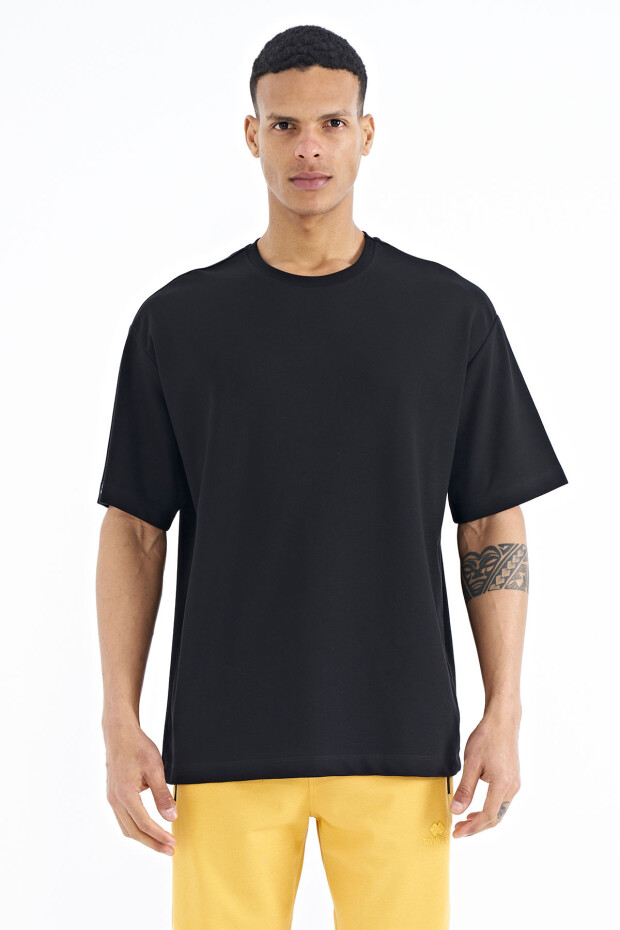 Siyah Kol Arma Detaylı Basic Oversize Erkek T-Shirt - 88193