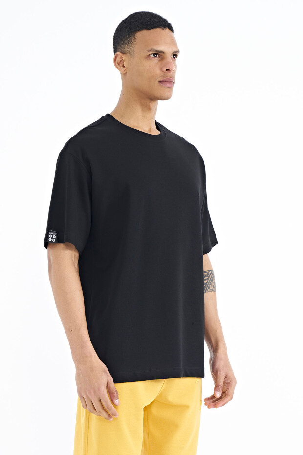Siyah Kol Arma Detaylı Basic Oversize Erkek T-Shirt - 88193