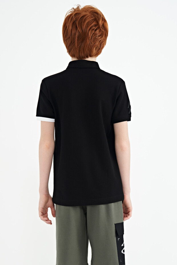 Siyah Kol Ucu Renkli Logo Nakışlı Standart Kalıp Polo Yaka Erkek Çocuk T-Shirt - 11138