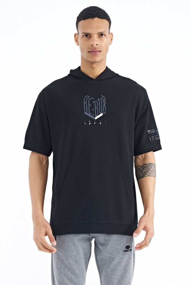 Siyah Kol ve Ön Baskılı Kapüşonlu Oversize Erkek T-shirt - 88194