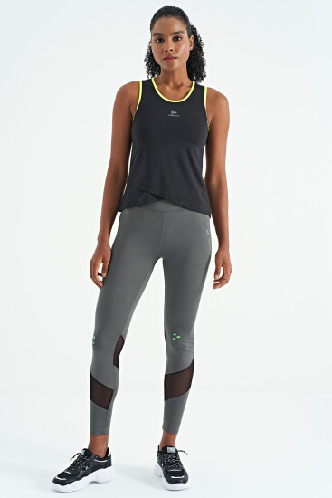 Siyah Logo Baskılı Biye Şeritli Standart Kalıp Kadın Spor Atlet - 97255 - TOMMYLIFE