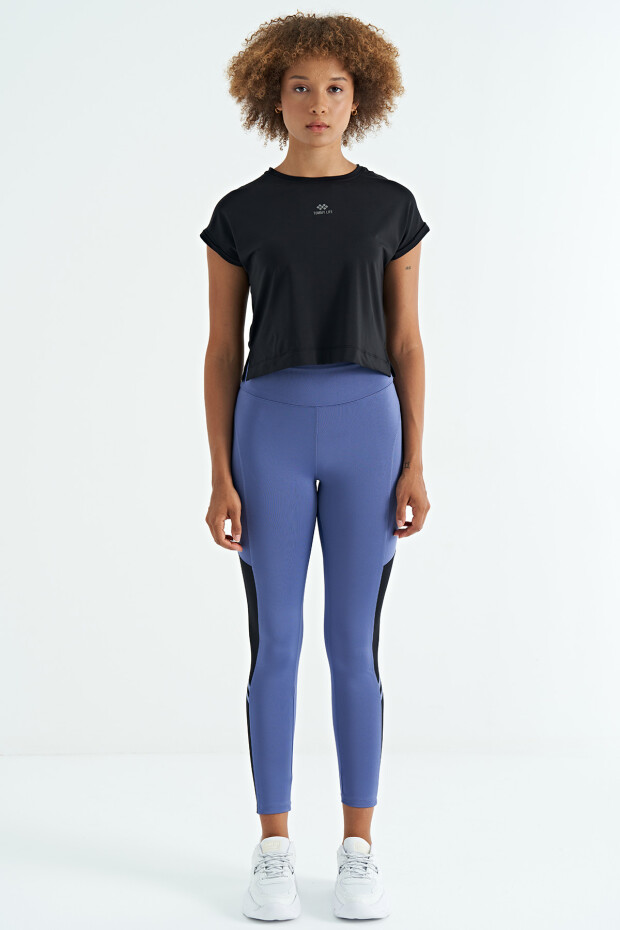 Siyah Logo Baskılı O Yaka Düşük Kol Oversize Kadın Crop T-Shirt - 97262