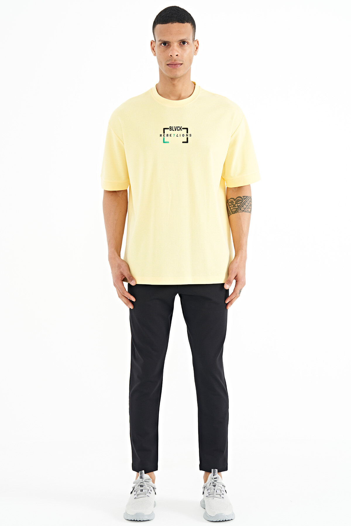 Siyah Logo Nakış Detaylı Yan Cepli Standart Kalıp Erkek Eşofman Alt - 84967 - TOMMYLIFE