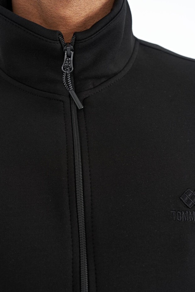 Siyah Logo Nakışlı Dik Yaka Fermuarlı Gizli Cep Detaylı Erkek Eşofman Takım - 85201