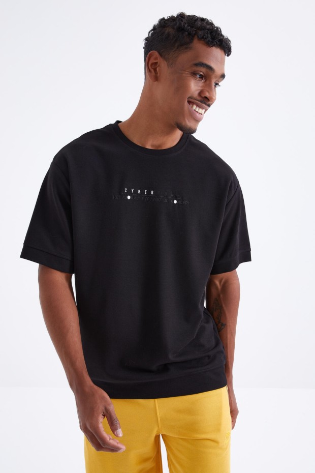Siyah Minimal Yazı Nakışlı O Yaka Erkek Oversize T-Shirt - 88106
