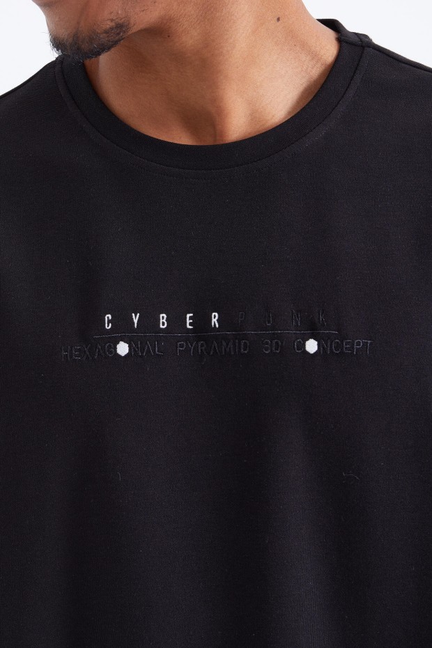 Siyah Minimal Yazı Nakışlı O Yaka Erkek Oversize T-Shirt - 88106
