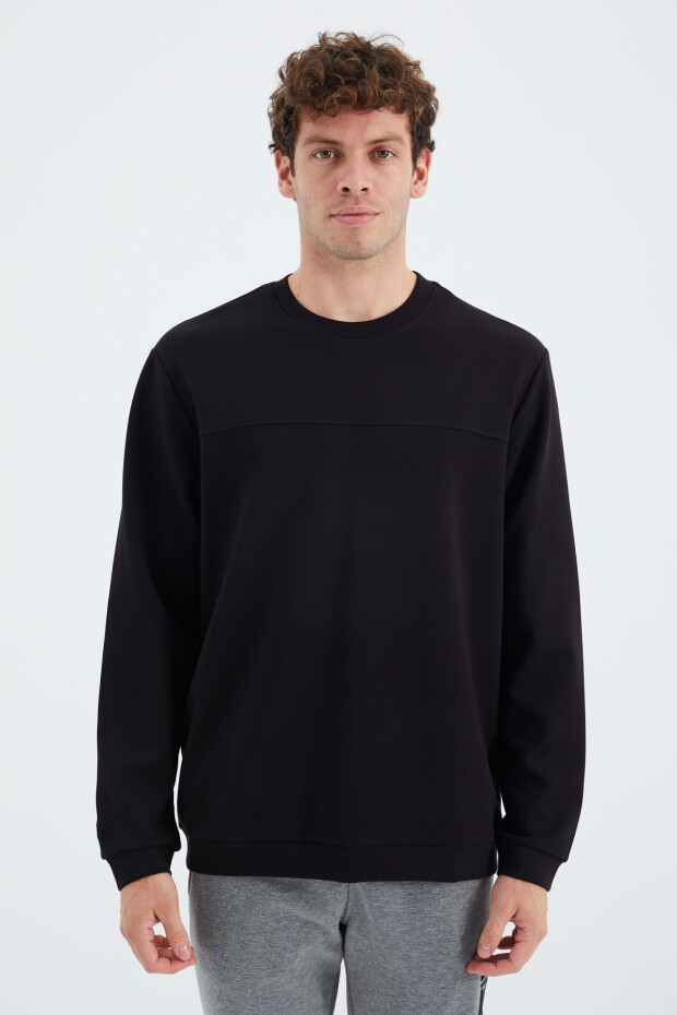 Siyah O Yaka Ön Dikiş Detaylı Basic Rahat Kalıp Erkek Sweatshirt - 88270