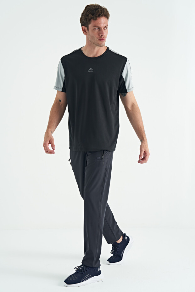 Siyah O Yaka Standart Kalıp Sırt Baskı Detaylı Aktif Spor Erkek T-Shirt - 88256