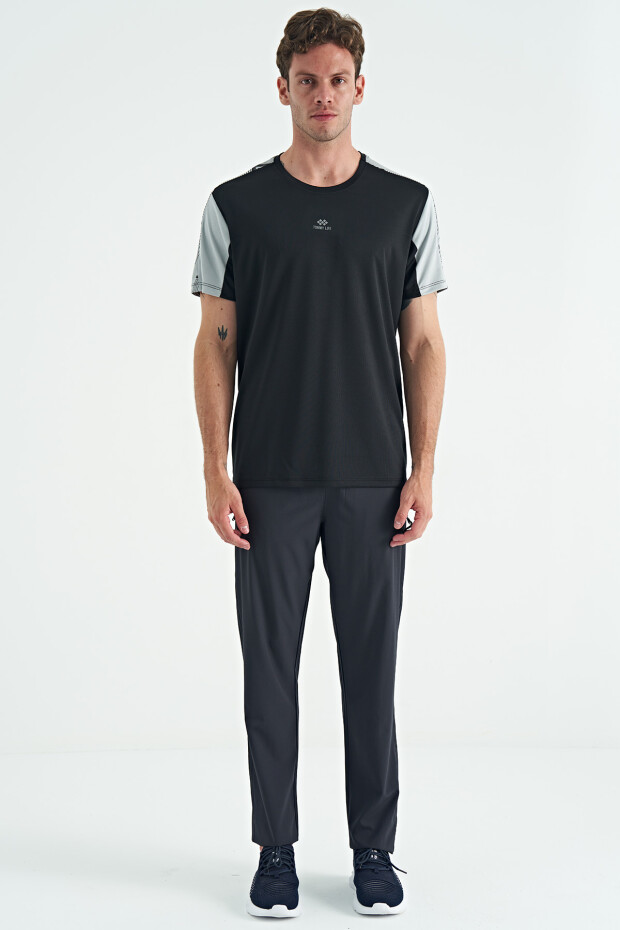 Siyah O Yaka Standart Kalıp Sırt Baskı Detaylı Aktif Spor Erkek T-Shirt - 88256