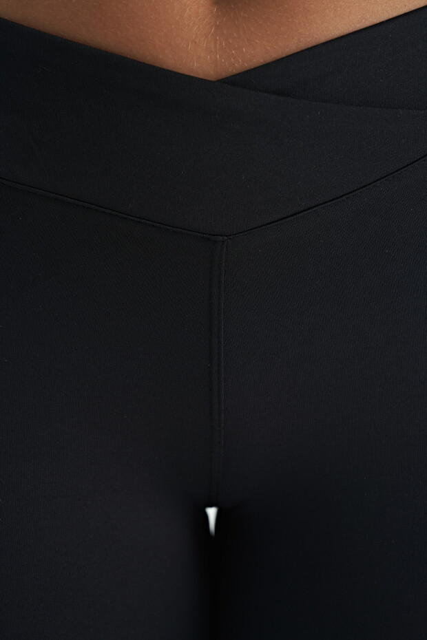 Siyah Renk Bloklu Fileli Yüksek Bel Slim Fit Dalgıç Kumaş Kadın Tayt - 94632