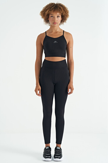 Siyah Sırt Çapraz Detaylı Logo Baskılı Dar Kalıp Fitilli Kadın Büstiyer - 97274 - TOMMYLIFE (1)