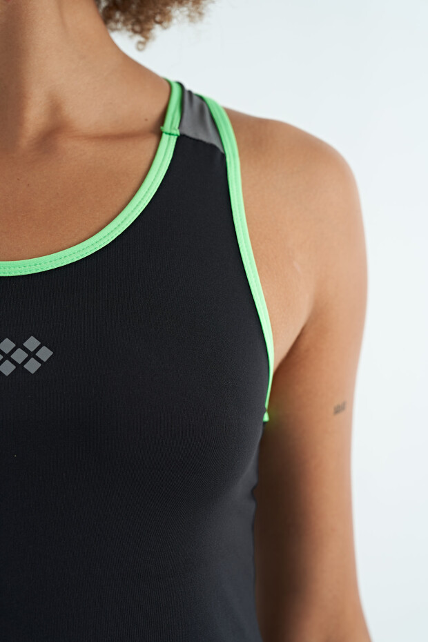 Siyah Sırt Detaylı Baskılı Standart Kalıp Kadın Atlet - 97269 - 4