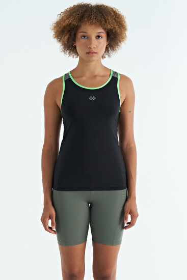 Siyah Sırt Detaylı Baskılı Standart Kalıp Kadın Atlet - 97269 - TOMMYLIFE (1)