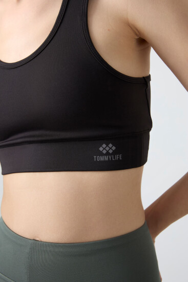 Siyah Sırt Detaylı Dar Kalıp U Yaka Kadın Spor Büstiyer - 97120 - TOMMYLIFE (1)