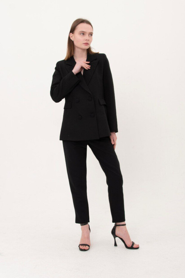 Siyah Sırt Zincir Detaylı Kadın Ceket - 02055