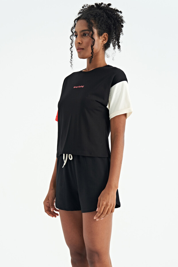 Siyah Üç Renk Düşük Omuzlu Oversize Baskılı Crop Kadın T-Shirt - 02266