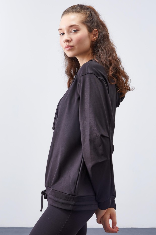 Siyah Varak Simli Büzgü Detaylı Rahat Form Kapüşonlu Kadın Sweatshirt - 97124