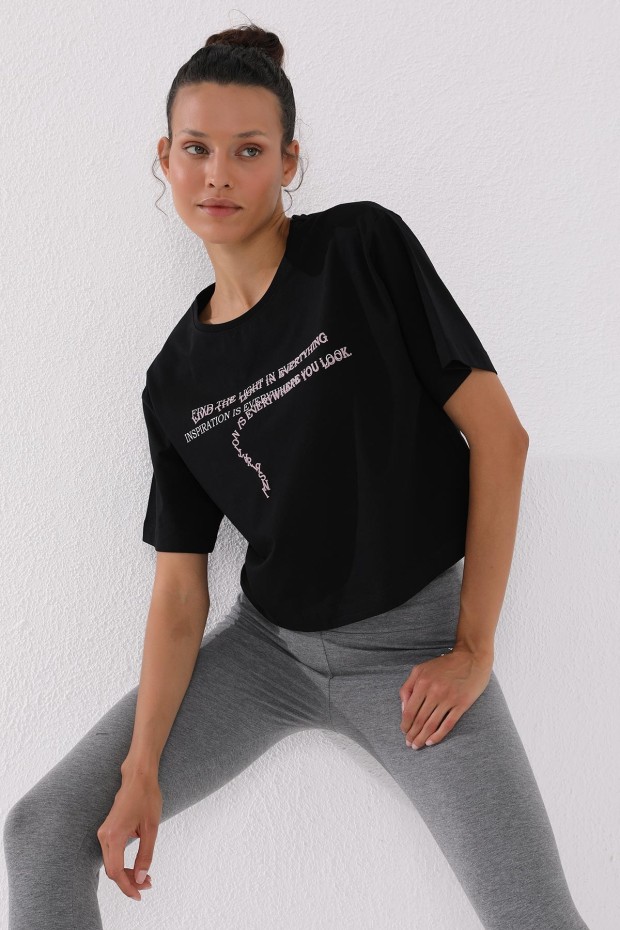 Siyah Yazı Baskılı Kısa O Yaka Kadın Oversize T-Shirt - 97135