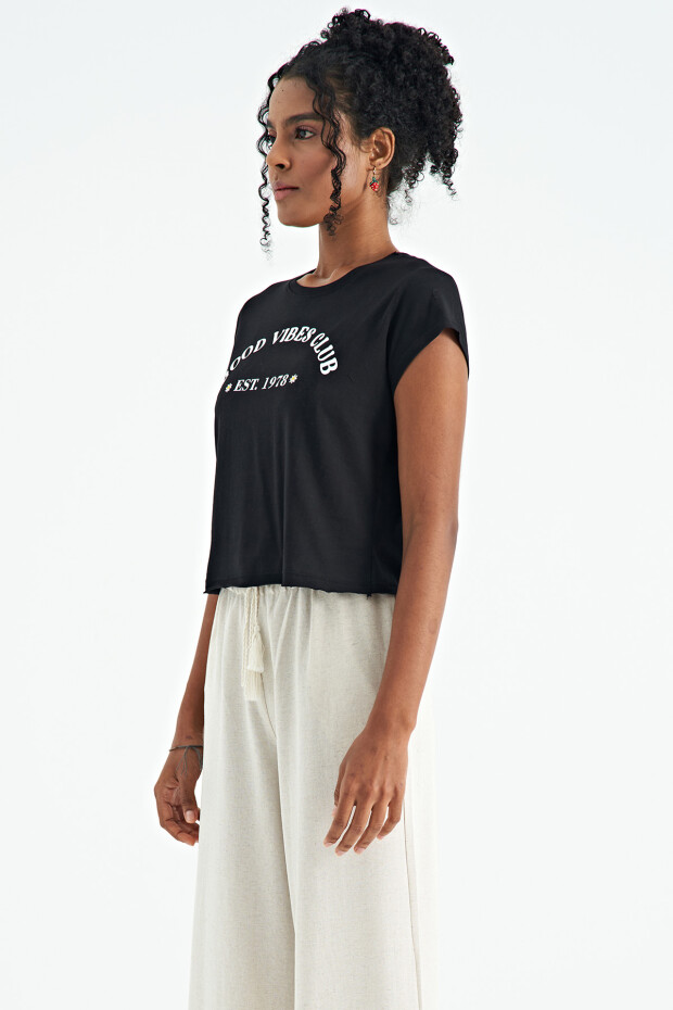 Siyah Yazı Baskılı Rahat Kalıp O Yaka Kadın Basıc T-Shirt - 02255