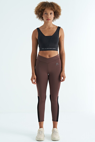 Siyah Yazı Baskılı Renk Bloklu Dar Kalıp Dalgıç Kumaş Kadın Büstiyer - 97271 - TOMMYLIFE (1)