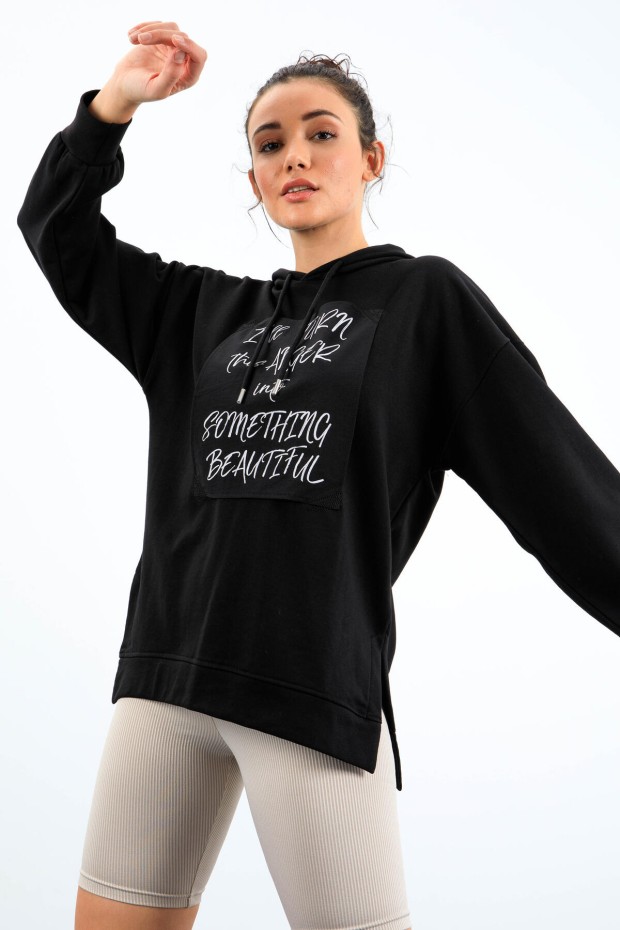 Siyah Yazı Dokuma Yamalı Kapüşonlu Kadın Oversize Sweatshirt - 97178