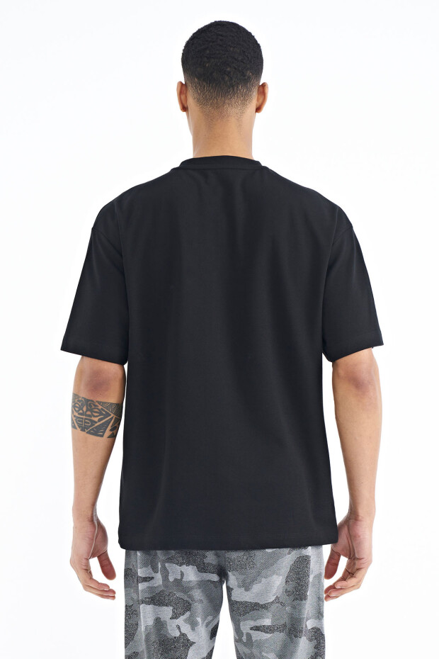 Siyah Yazı Nakışlı Oversize O Yaka Erkek T-Shirt - 88178