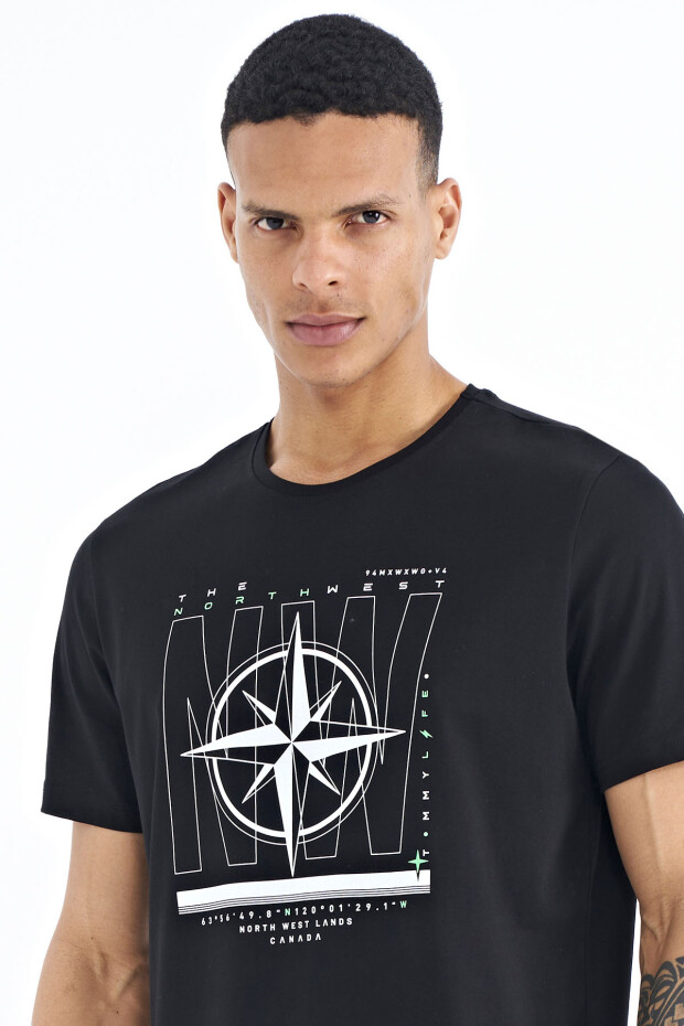 Siyah Yazı ve Pusula Baskılı Standart Kalıp O Yaka Erkek T-Shirt - 88173