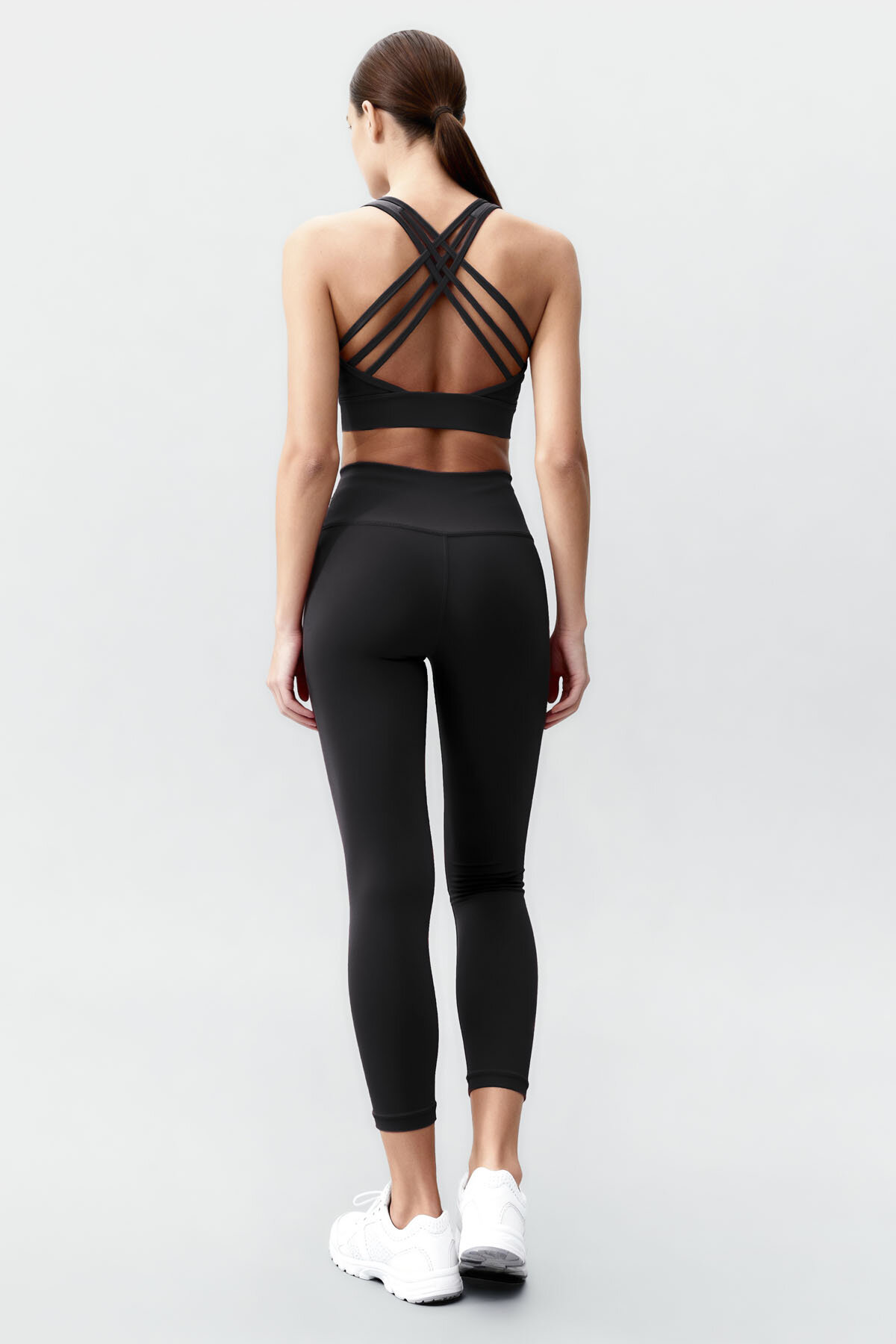 Siyah Yüksek Bel Toparlayıcı Çapraz Sırt Detaylı Slim Fit Kadın Tayt Takım - 95283 - TOMMYLIFE