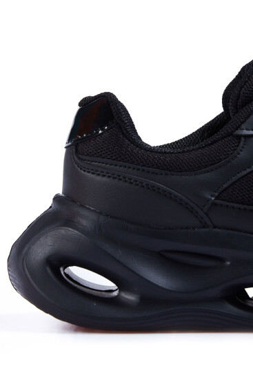 Siyah Yüksek Taban Bağcıklı File Detaylı Kadın Spor Ayakkabı - 89106 - Thumbnail