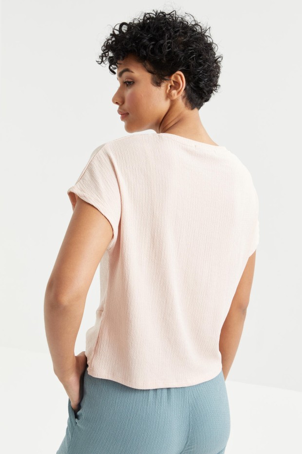 Somon O Yaka Önü Büzgü Detaylı Bürümcük Kumaş Kadın Crop Top T-Shirt - 97228