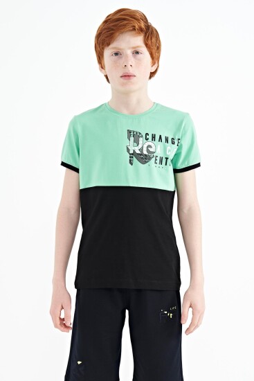 Su Yeşili Baskı Detaylı Renk Bloklu Standart Kalıp O Yaka Erkek Çocuk T-Shirt - 11107 