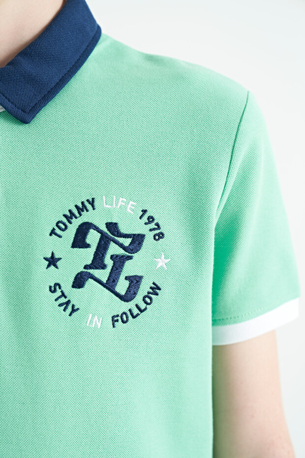 Su Yeşili Kol Gögüs Nakış Detaylı Standart Kalıp Polo Yaka Erkek Çocuk T-Shirt - 11086