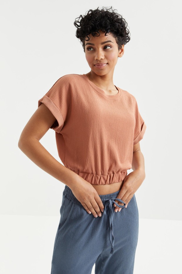 Tarçın Basic O Yaka Beli Lastikli Bürümcük Kumaş Kadın Crop Top T-Shirt - 97227