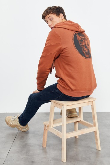 Tarçın Kuru Kafa Sırt Baskılı Kapüşonlu Rahat Form Erkek Sweatshirt - 88008 