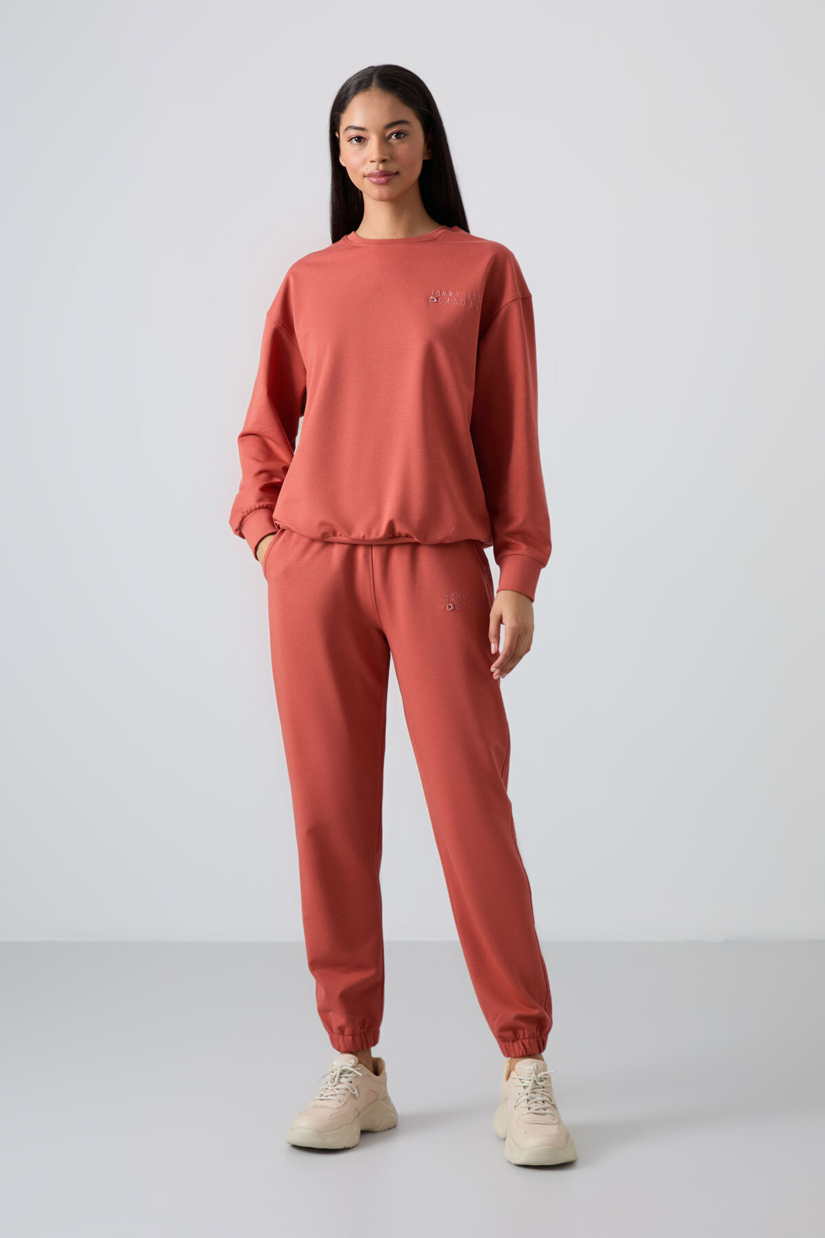 Tarçın Basic Pamuklu O Yaka Oversize Lastik Paça Kadın Eşofman Takım - 95287 - TOMMYLIFE