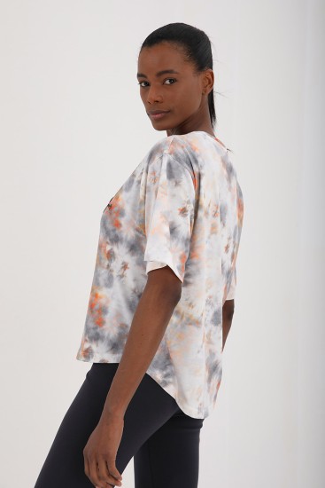 Turuncu Arkası Uzun Baskılı Batik Desenli O Yaka Kadın Oversize T-Shirt - 97128 - Thumbnail