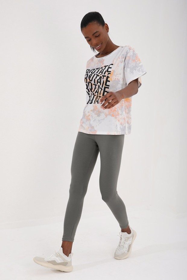 Turuncu Yazı Baskılı Batik Desenli O Yaka Kadın Oversize T-Shirt - 97126