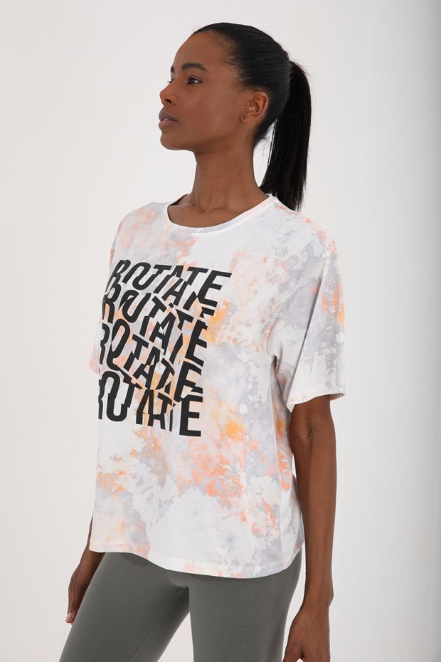 Turuncu Yazı Baskılı Batik Desenli O Yaka Kadın Oversize T-Shirt - 97126