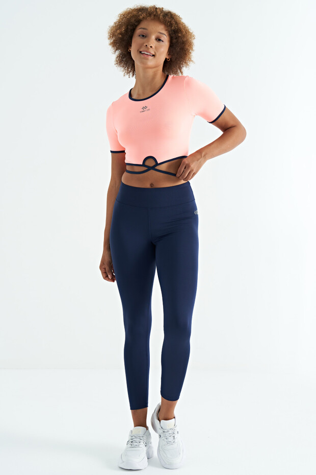 Yavruagzı Bel Bağlama Detaylı O Yaka Standart Kalıp Dalgıç Kumaş Kadın Crop T-Shirt - 97266 - 5