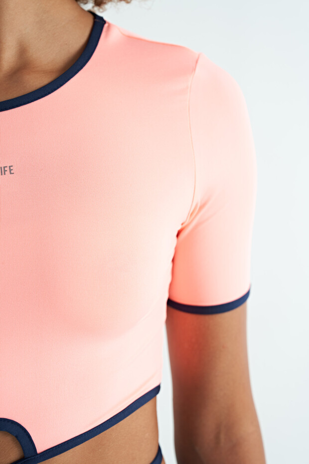 Yavruagzı Bel Bağlama Detaylı O Yaka Standart Kalıp Dalgıç Kumaş Kadın Crop T-Shirt - 97266 - 6