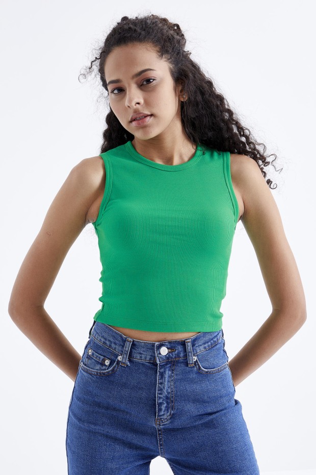 Yeşil Basic Kolsuz O Yaka Kadın Crop Top Atlet - 97204