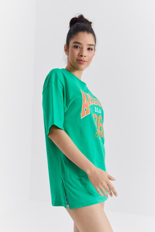 Yeşil Büyük Yazı Baskılı O Yaka Oversize Düşük Omuz Kadın T-Shirt - 97218