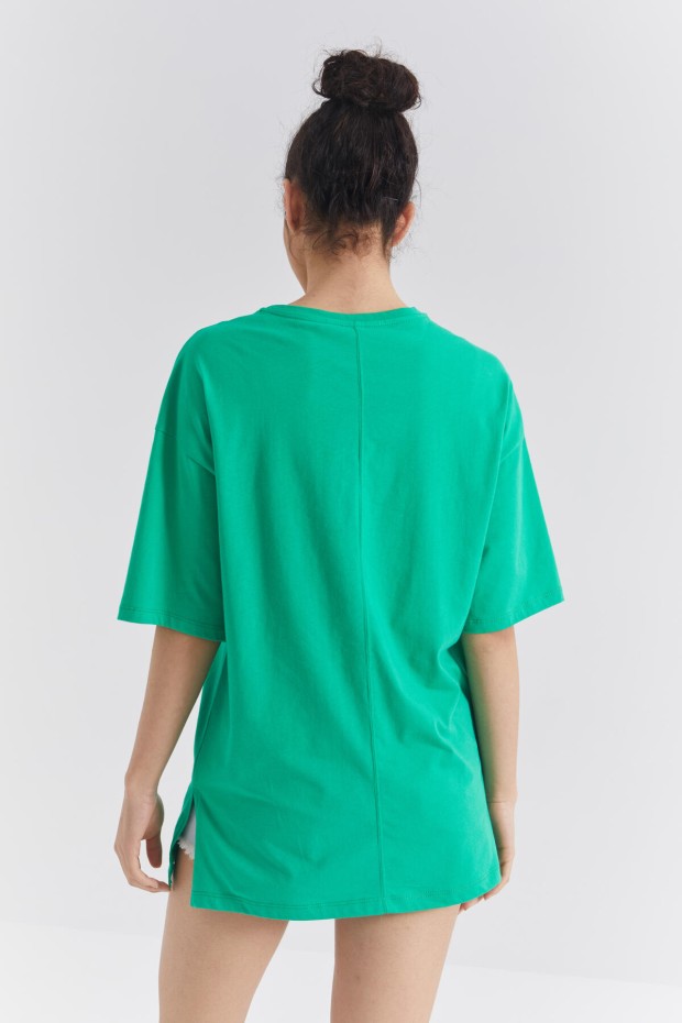 Yeşil Büyük Yazı Baskılı O Yaka Oversize Düşük Omuz Kadın T-Shirt - 97218