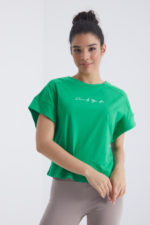 Yeşil Minimal Yazı Baskılı O Yaka Oversize Kadın T-Shirt - 97219