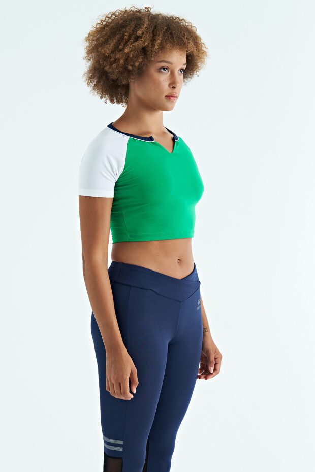 Yeşil Renk Bloklu Logo Baskılı O Yaka Dar Kalıp Kadın Crop T-Shirt - 97270