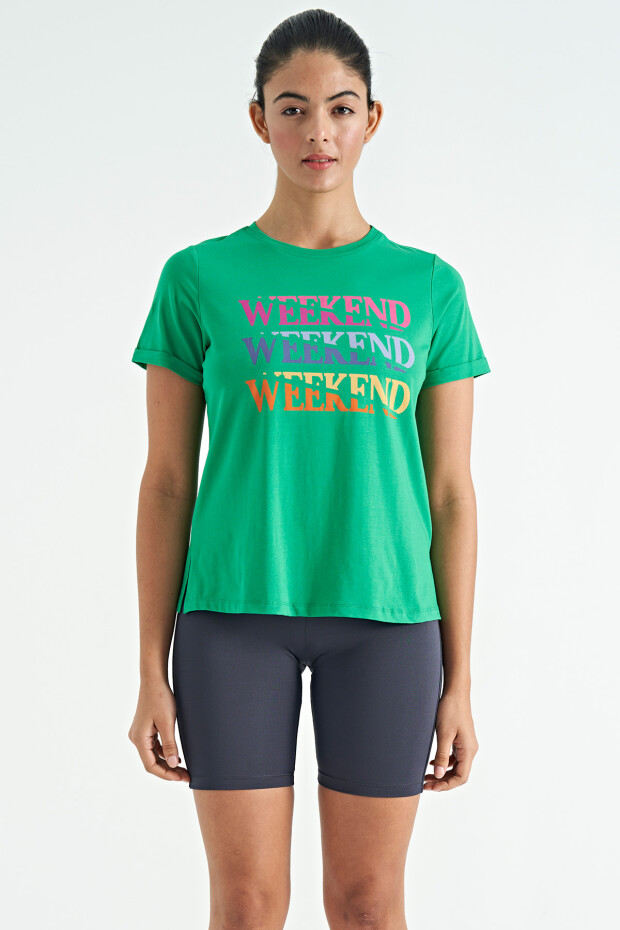 Yeşil Renkli Yazı Baskılı Rahat Form Kadın Basic T-Shirt - 02241
