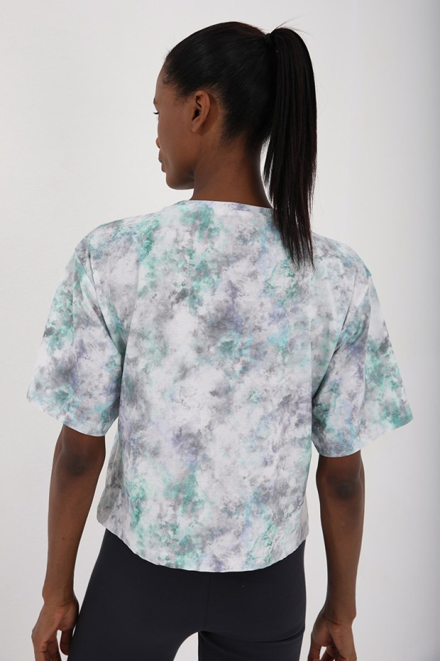 Yeşil Yazı Baskılı Karışık Batik Desenli O Yaka Kadın Oversize T-Shirt - 97129